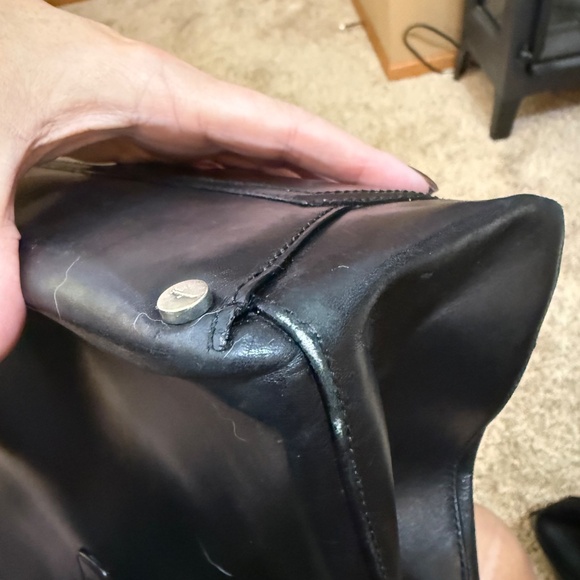 EUC Salvatore Feragamo Black Leather Tote w\COA - Picture 5 of 16